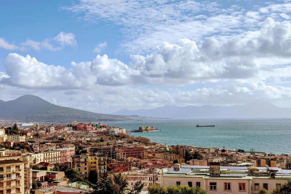 Off the beaten path travel, Naples
